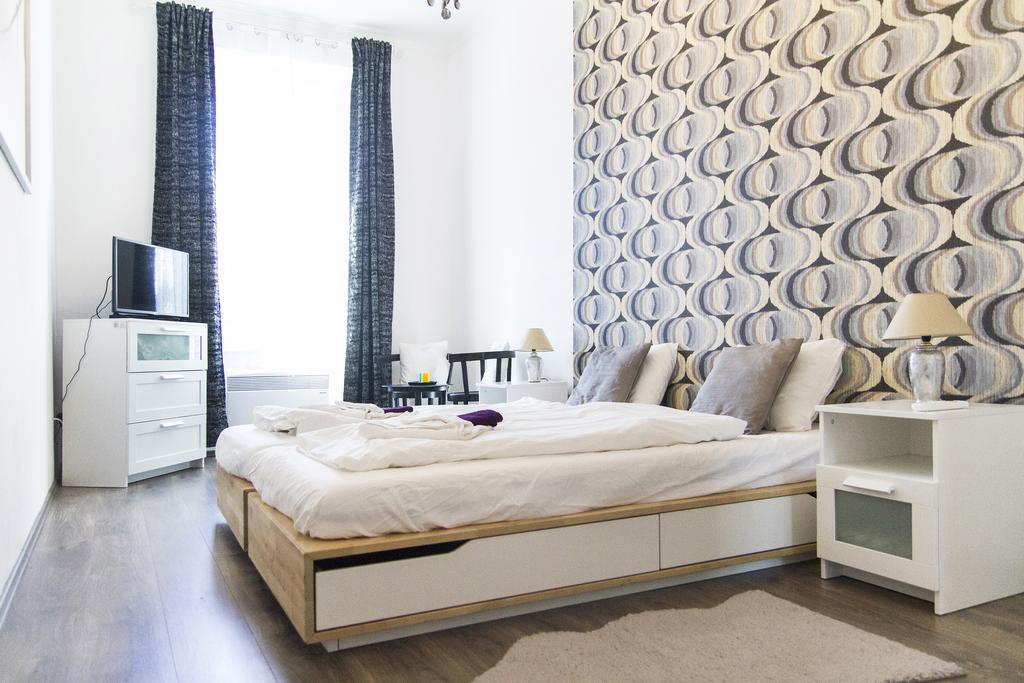Bright 2Br&Ac Apt At Astoria Budapest Esterno foto