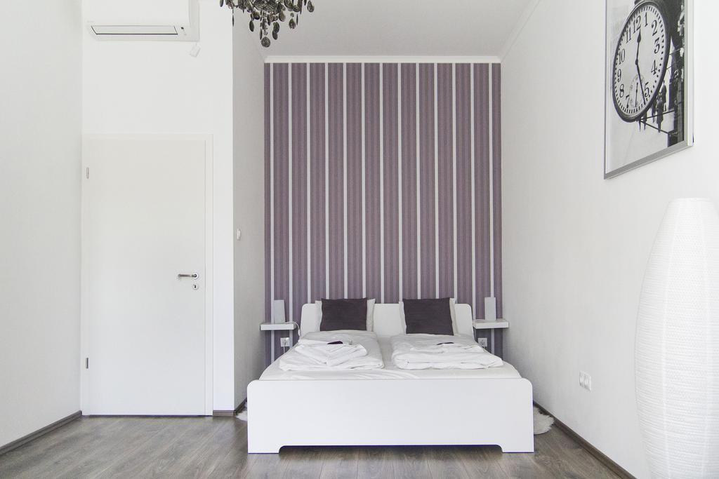 Bright 2Br&Ac Apt At Astoria Budapest Esterno foto